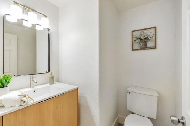 425 Carpentier Way, San Jose CA: https://media.crmls.org/mediaz/ff3b842b-efcd-4f34-a9ff-4279914a4837.jpg
