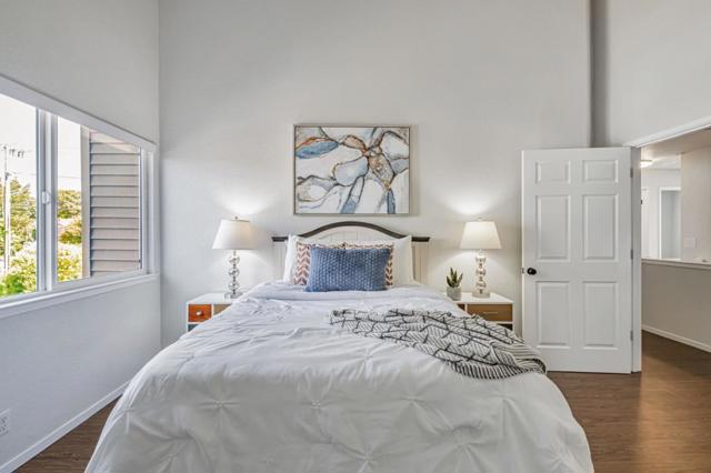 1647 Schooner Court, Santa Cruz CA: https://media.crmls.org/mediaz/ff3bbc94-ad27-43fd-b123-95518211b1b8.jpg