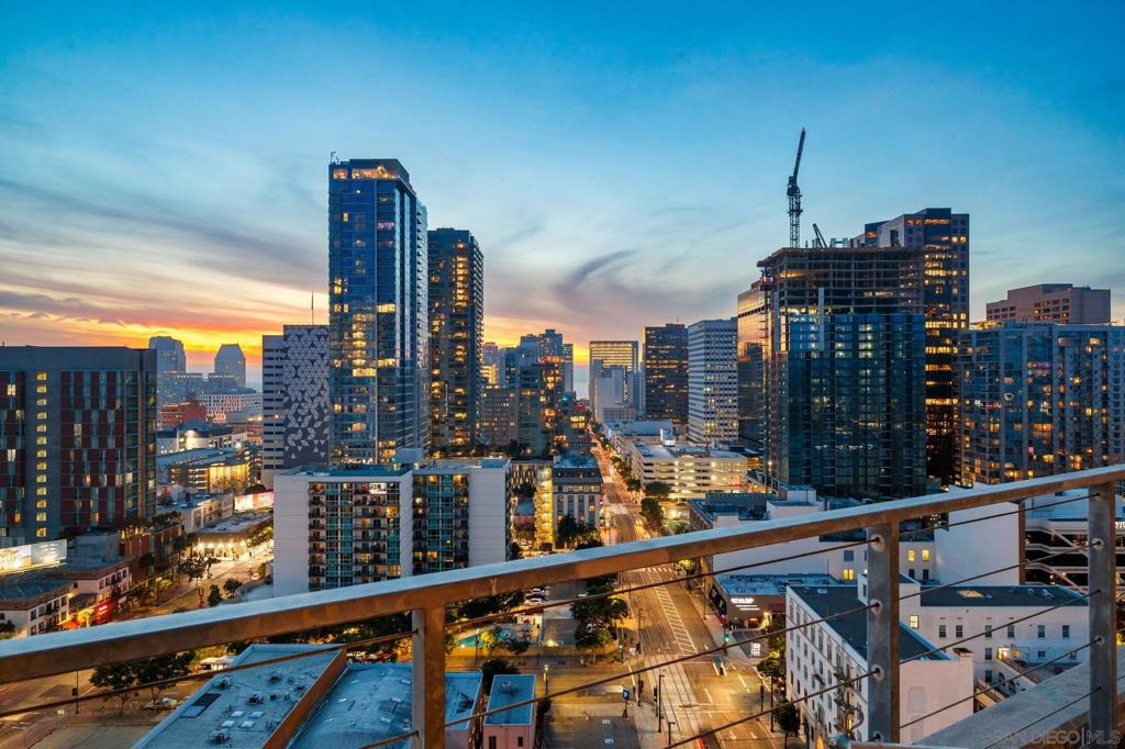 1080 Park Blvd #1702