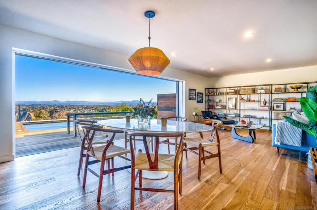 5745 Soledad Mountain Road, La Jolla CA: https://media.crmls.org/mediaz/ff3d758d-c610-451d-ae75-1fc578b2d53a.jpg