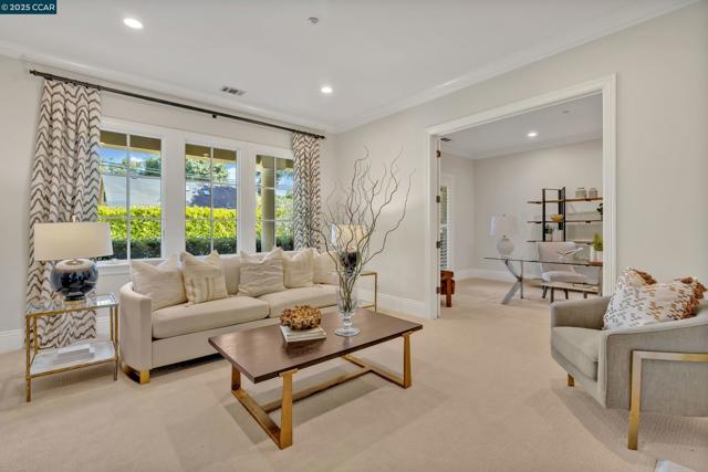 160 Camille Ave, Alamo CA: https://media.crmls.org/mediaz/ff3dc0fb-ec38-4c99-a6dc-490114b60983.jpg