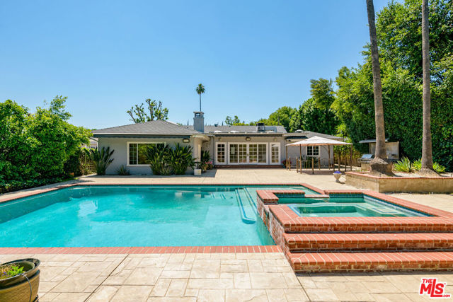 8760 White Oak Avenue, Sherwood Forest CA: https://media.crmls.org/mediaz/ff3dec3a-db99-42af-b0b2-668b39aaf285.jpg