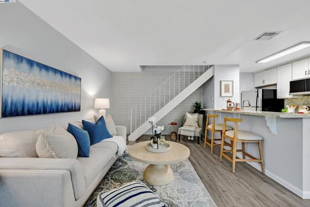 2207 Segundo Ct, Pleasanton CA: https://media.crmls.org/mediaz/ff3e4b74-54cd-4732-aa40-be949324f497.jpg