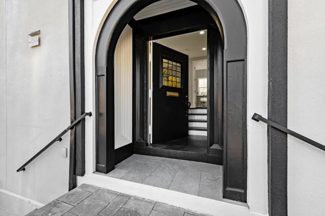 252 Euclid Avenue, Oakland CA: https://media.crmls.org/mediaz/ff3ebc8a-07bd-4557-817f-688023b52505.jpg