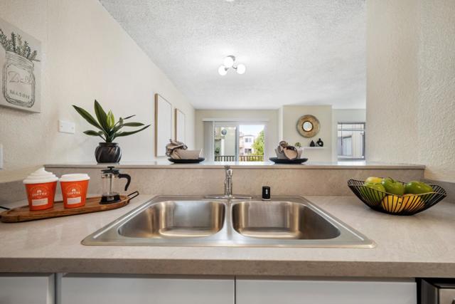 368 Imperial Way, Daly City CA: https://media.crmls.org/mediaz/ff3f0280-5711-40ac-aa68-f7496f176ce2.jpg
