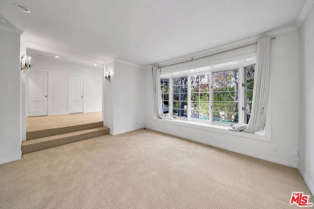 618 N Rodeo Drive, Beverly Hills CA: https://media.crmls.org/mediaz/ff3fd4b0-8688-486f-9098-bc97398f5fff.jpg