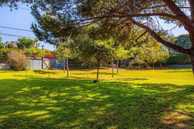 661 Union, Encinitas CA: https://media.crmls.org/mediaz/ff4057c9-2008-42ff-883a-a6a1b2545c2a.jpg