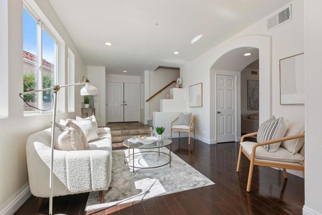 2490 Bear Rock Gln, Escondido CA: https://media.crmls.org/mediaz/ff4155a3-43f9-4674-bd7d-a46669b3ffd4.jpg