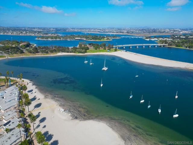808 Ensenada Ct, San Diego CA: https://media.crmls.org/mediaz/ff419705-7daa-4bc3-8c5d-e62dabd800bc.jpg