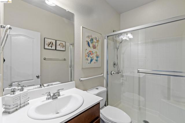 2469 Talaria Dr, Oakley CA: https://media.crmls.org/mediaz/ff4290ca-b9f1-4fed-be18-39e1cfc4d262.jpg