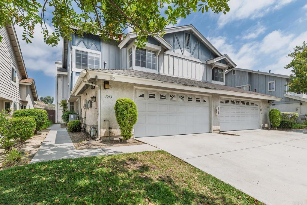 1253 Manzana Way