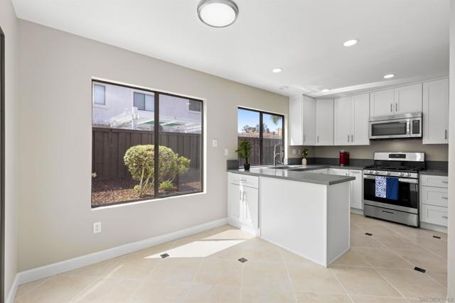 10785 Chinon Circle, San Diego CA: https://media.crmls.org/mediaz/ff4329ac-d46c-4f61-8d88-b56e290203c4.jpg