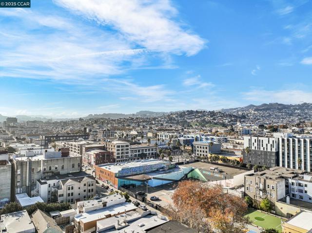 1515 15Th St, San Francisco CA: https://media.crmls.org/mediaz/ff4384c2-cd10-452b-b084-13d31c8b85b4.jpg