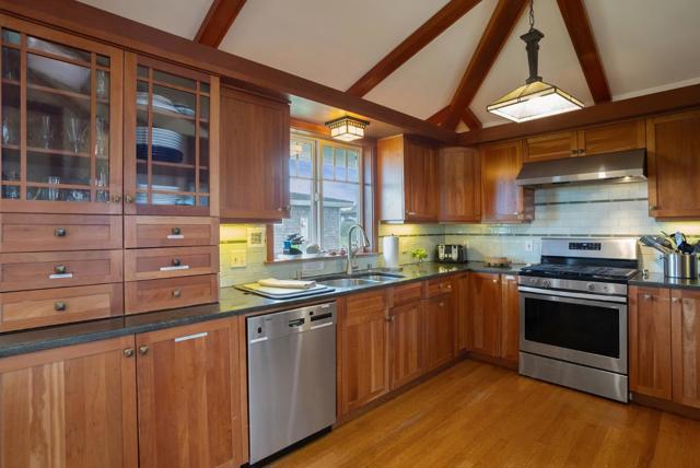 10 Maui Lane, Dillon Beach CA: https://media.crmls.org/mediaz/ff43933f-7eec-4953-a515-630ac83a57f9.jpg