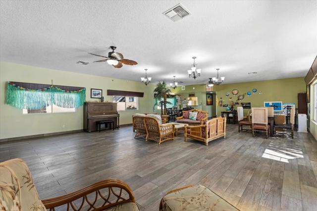 Detail Gallery Image 43 of 51 For 1333 Olive Ave #69,  Vista,  CA 92083 - 3 Beds | 2 Baths