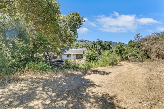 15134 Woods Valley Road, Valley Center CA: https://media.crmls.org/mediaz/ff44a2a7-1547-4988-88bf-5f2325fdd76a.jpg