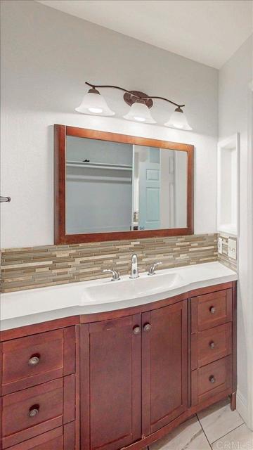 11525 Fury Ln, El Cajon CA: https://media.crmls.org/mediaz/ff44bd65-30a1-4f82-aa7c-98f8e6c79954.jpg