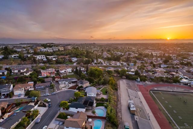 4058 Apore Street, La Mesa CA: https://media.crmls.org/mediaz/ff44d0ce-fe99-475f-b24d-be011497ebd5.jpg