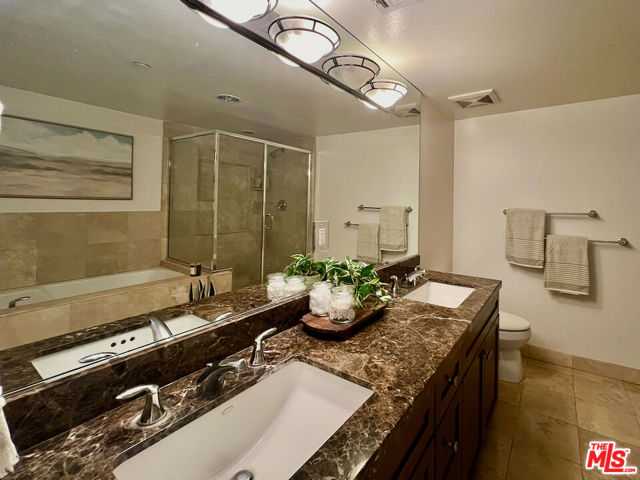 7249 Franklin Avenue, Los Angeles CA: https://media.crmls.org/mediaz/ff459008-d255-4820-8e13-4efa5104b856.jpg