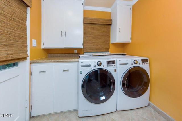 1372 Inverness Drive, Pasadena CA: https://media.crmls.org/mediaz/ff465c43-2f5c-450f-afbf-05bd7649c341.jpg