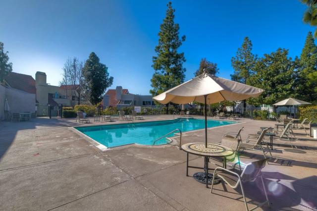11840 Caminito Ronaldo, San Diego CA: https://media.crmls.org/mediaz/ff4689fd-8163-4676-a439-6404060089fc.jpg