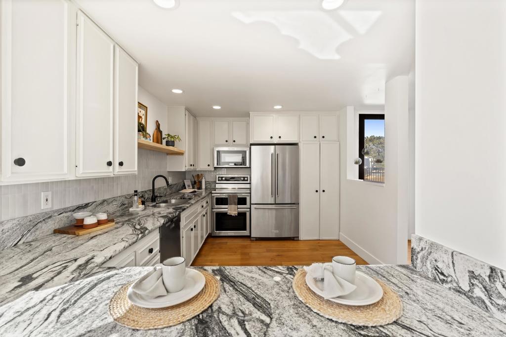 675 S. Sierra Ave - photo 16