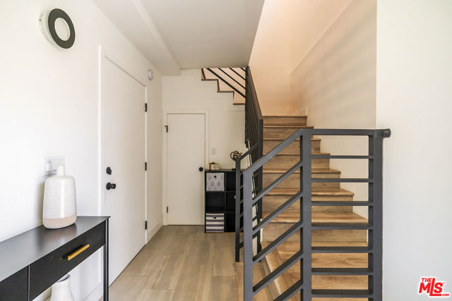 4912 S Centinela Avenue, Los Angeles CA: https://media.crmls.org/mediaz/ff47a4c1-31b1-40d7-b5d6-d39d853d9802.jpg