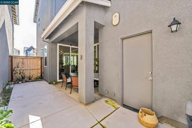 2940 wheat grass street, Sacramento CA: https://media.crmls.org/mediaz/ff47ae60-ac68-48e2-a345-06498c4e0a3b.jpg