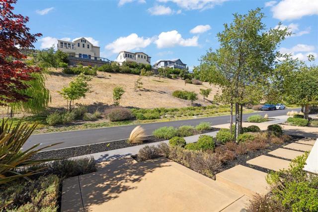 21 Bigleaf Road, Orinda CA: https://media.crmls.org/mediaz/ff47bd58-4b26-4479-af19-5697cc4a984a.jpg