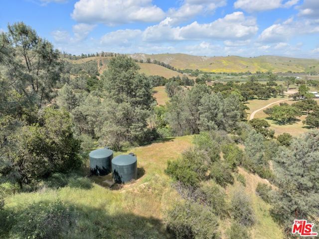 770 Limekiln Road, Hollister CA: https://media.crmls.org/mediaz/ff489c45-9080-47df-9099-8b1bcf205f44.jpg