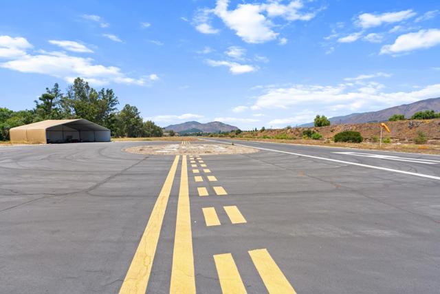 32676 Taspa Ct, Pauma Valley CA: https://media.crmls.org/mediaz/ff4905bc-f22f-4fa1-9e99-0e1691f735fc.jpg