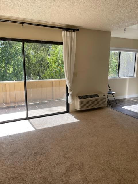 942 Kiely Boulevard, Santa Clara, California 95051, 1 Bedroom Bedrooms, ,1 BathroomBathrooms,Condominium,For Sale,Kiely,ML81894454