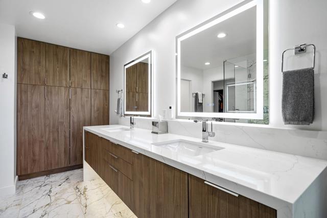 1 Cornell Drive, Rancho Mirage CA: https://media.crmls.org/mediaz/ff494e96-8bfa-48c4-b604-f88b28ba5bc4.jpg