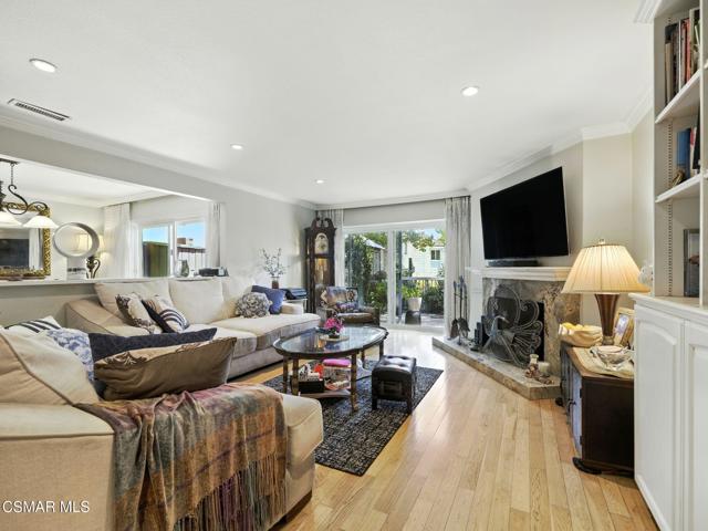 1206 S Westlake Boulevard, Westlake Village CA: https://media.crmls.org/mediaz/ff49728d-5c37-4152-ae1b-2af6980531e9.jpg