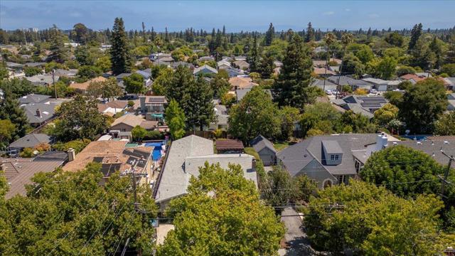 1141 Fairview Avenue, Redwood City CA: https://media.crmls.org/mediaz/ff4a1c0f-14d7-4ed0-afcb-0f301a694edf.jpg