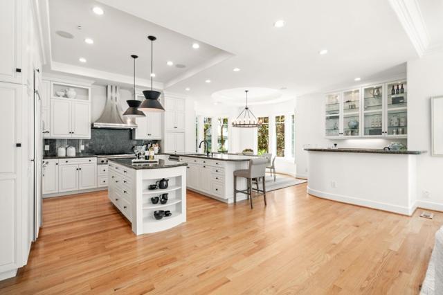 6 Zachary Court, Menlo Park CA: https://media.crmls.org/mediaz/ff4a23f7-fa28-402d-97ac-24615c198727.jpg