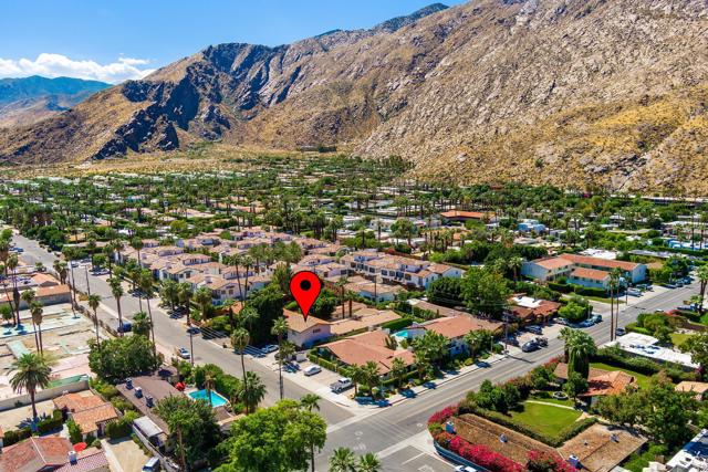 225 S Cahuilla Road, Palm Springs CA: https://media.crmls.org/mediaz/ff4bf051-62c5-4ef3-8d49-98d8c7166f8c.jpg