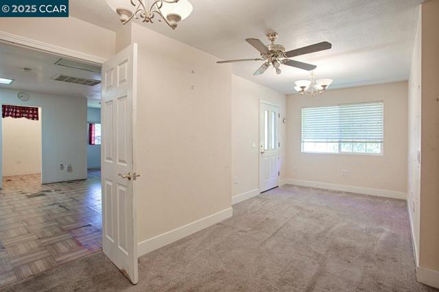 Image 20 of 34 For 211 Vallecito Ln