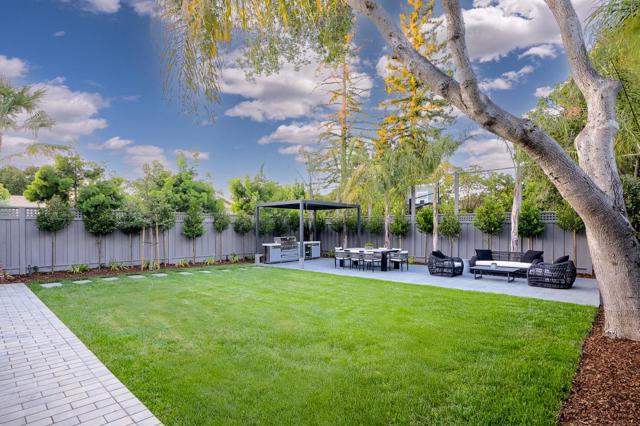 1027 Waverley Street, Palo Alto CA: https://media.crmls.org/mediaz/ff4c4b15-7338-4055-9ac0-14e20ab0b57b.jpg