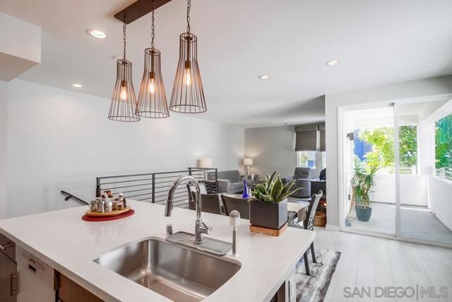 2092 Tango Loop, Chula Vista CA: https://media.crmls.org/mediaz/ff4c924c-4659-4aac-8946-9c727ae39fc1.jpg