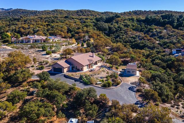 32153 Cerrada del Coyote, Warner Springs CA: https://media.crmls.org/mediaz/ff4ca132-6f97-494f-bd4f-8d098fdb84b2.jpg