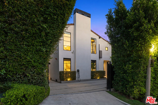 1146 Sierra Alta Way, Los Angeles CA: https://media.crmls.org/mediaz/ff4d455c-881f-4e32-b8c6-4a48d9e4f350.jpg