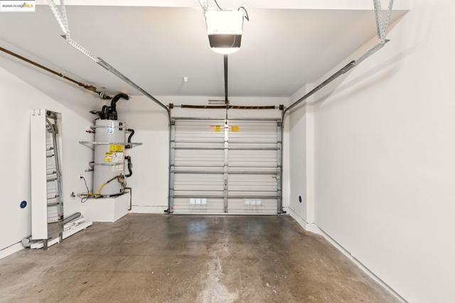 1213 67Th St, Oakland CA: https://media.crmls.org/mediaz/ff4e12e1-4d9e-4f82-a1a0-5cdc617ed623.jpg