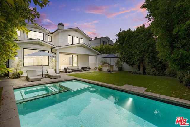 4105 Bellingham Avenue, Studio City CA: https://media.crmls.org/mediaz/ff4e4d12-2c1d-4c64-9dce-fda78cbe5cc8.jpg