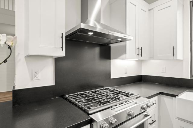 Detail Gallery Image 19 of 42 For 1303 Bergamo #201,  Encinitas,  CA 92024 - 2 Beds | 1/1 Baths