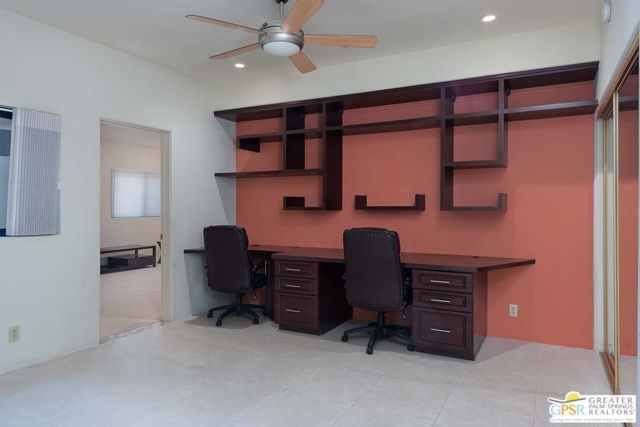 40840 Centennial Circle, Palm Desert CA: https://media.crmls.org/mediaz/ff4e7a97-a8c9-423d-bb7c-ac7701a20b39.jpg