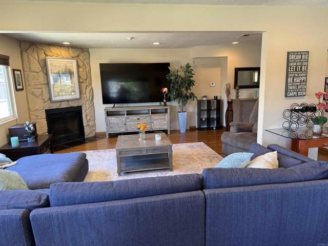 2707 Carnegie Lane, Redondo Beach, California 90278, 2 Bedrooms Bedrooms, 0 ,1 BathroomBathrooms,Residential,For Sale,Carnegie,0,NDP2605125