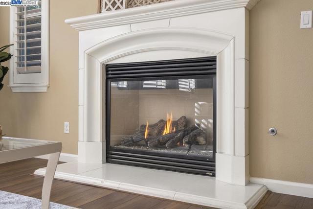 670 W Privado Way, Mountain House CA: https://media.crmls.org/mediaz/ff4eec93-b96f-4839-b587-b1a543fed225.jpg