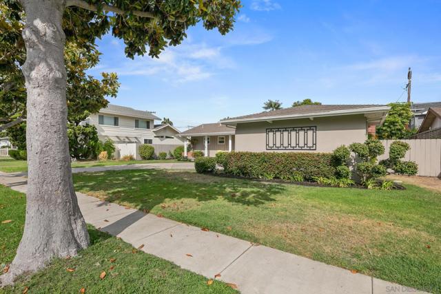 661 Balboa Avenue, Coronado CA: https://media.crmls.org/mediaz/ff4f3fe8-7c3c-4f82-8ac8-0f85a272dbce.jpg