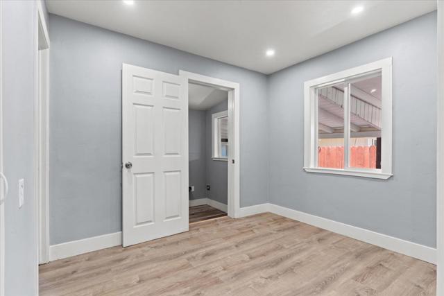 3803 22nd Avenue, Sacramento CA: https://media.crmls.org/mediaz/ff4f936d-642b-494c-b452-d6fdaeeffa58.jpg